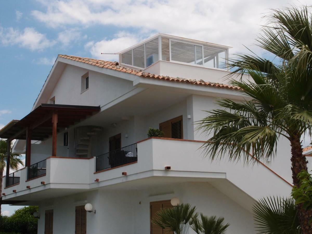 Sulle Tracce Di Montalbano Villa Рагуза Екстериор снимка