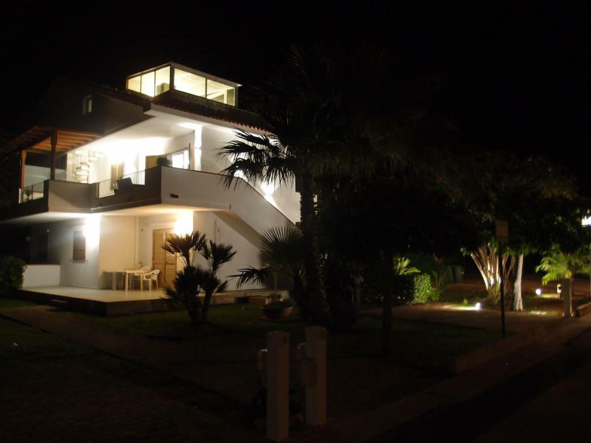 Sulle Tracce Di Montalbano Villa Рагуза Екстериор снимка